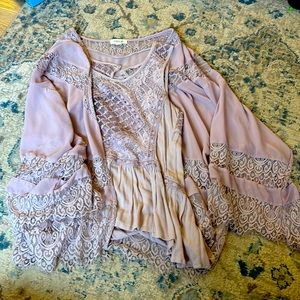 Women’s Large Tank Top and Kimono